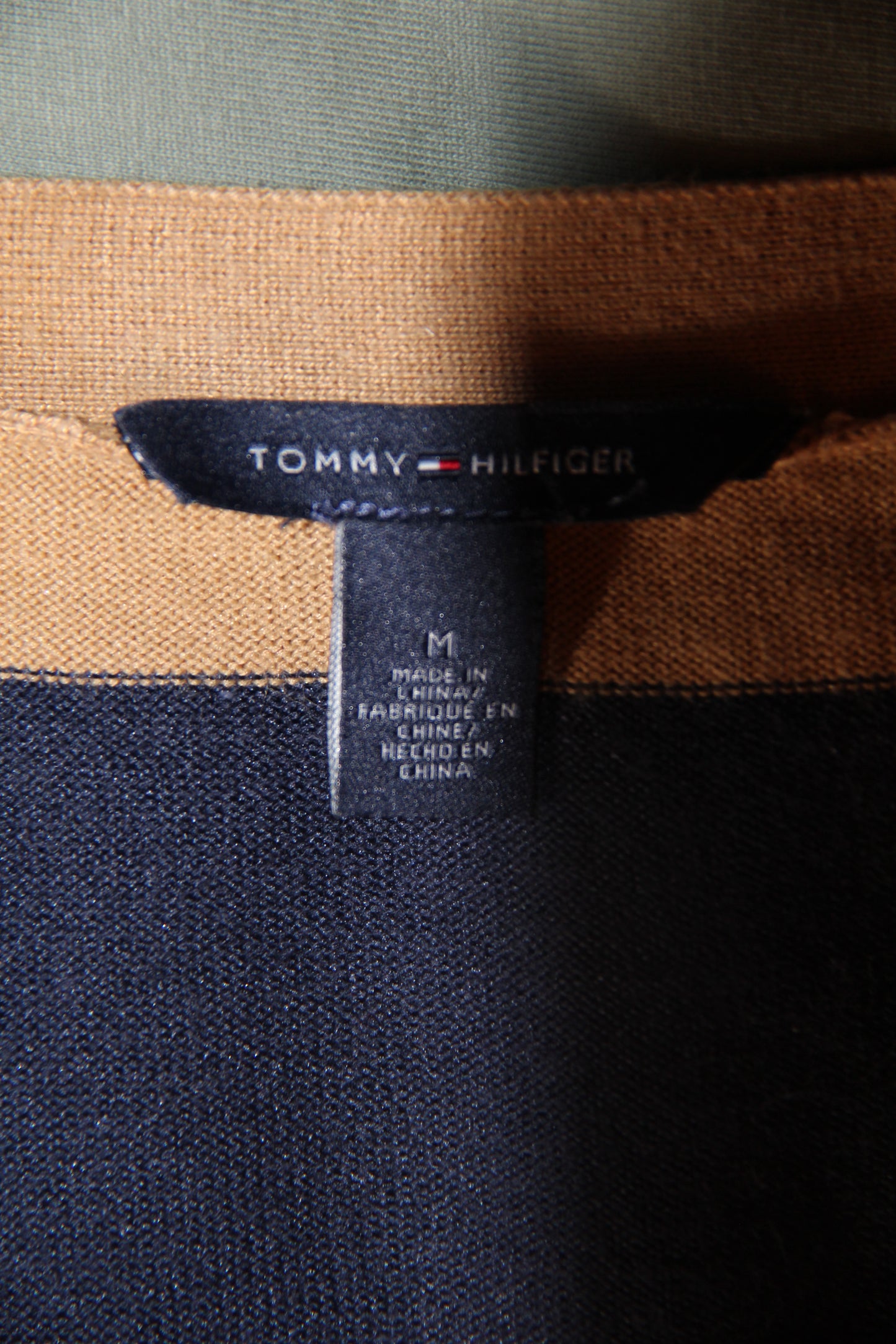 Vintage Tommy Hilfiger Cardigan mit Blockstreifen – Beige / Navy