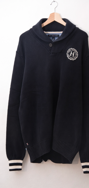 Vintage Tommy Hilfiger Strickpullover mit Wappen – Navy